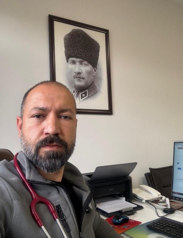Dr. Alperen ÖZDEMİR 